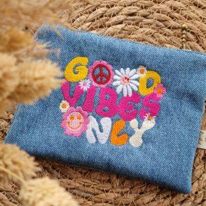 Trousse en jean Good Vibes only